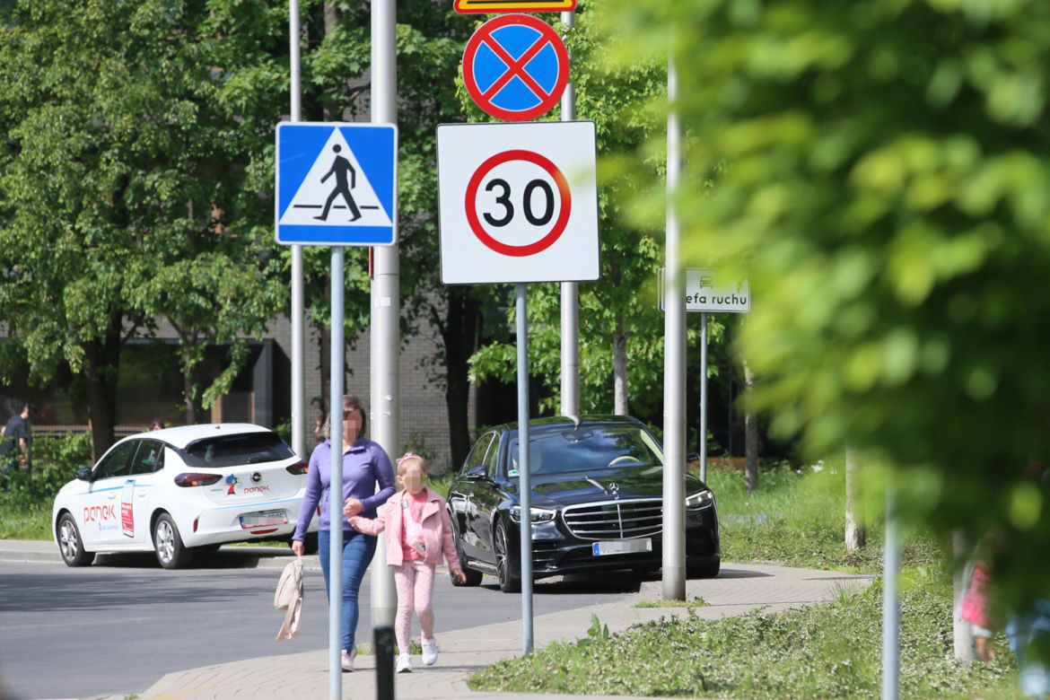 Auto Lewandowskiego zaparkowane na zakazie. WTOPA!