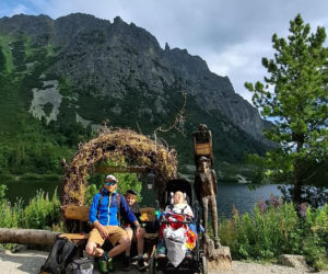 Ciężko chory Jasio zdobywa polskie góry. Jego rodzice nie zrezygnowali ze swoich pasji