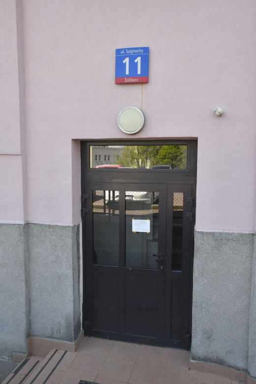 2-latek wypadł przez okno! Matka miała 1 promil