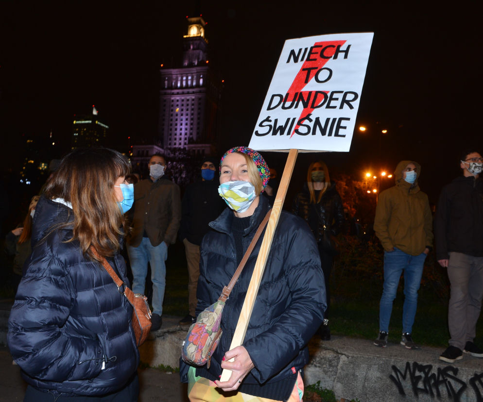 Protest kobiet w centrum Warszawy