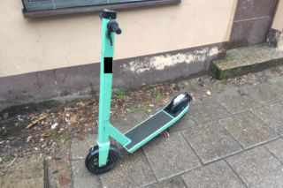 Radomianie parkujcie odpowiednio hulajnogi! - Apelują policjanci