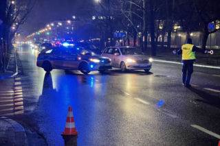 Potrącenie na przejściu w centrum. Pieszy w stanie krytycznym