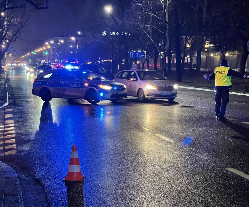 Potrącenie na przejściu w centrum. Pieszy w stanie krytycznym