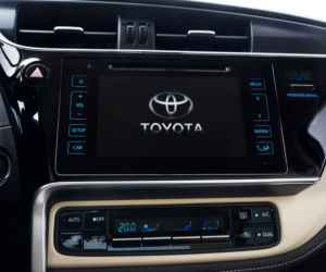 Toyota Corolla lifting 2016