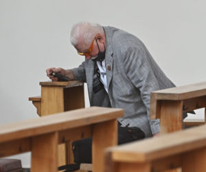 Lech Wałęsa w kościele na niedzielnej mszy