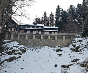 Perła Zachodu zimą zachwyca. Ten kultowy szlak prowadzi do schroniska nad przepaścią