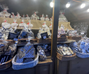 Pokémony, różowe gofry i zaskakujące różnice w cenach. Porównaliśmy łódzkie jarmarki