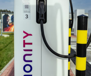 Shell i IONITY uruchamiają pierwsze w Polsce stacje dużej mocy do ładowania pojazdów elektrycznych