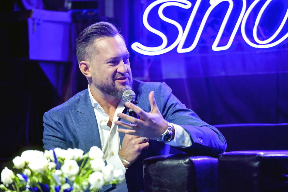 Marcin Prokop zarobil 500 000 zł na reklamie w gipsie