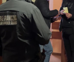 Zorganizowana grupa przestępcza załatwiała cudzoziemcom pracę. Działała również w Iławie