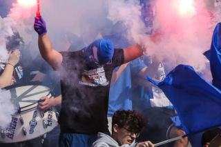 Inwazja kibiców w Lesznie! Tego stadion Polonii dawno nie widział. Prawie tysiąc fanów i ostre bluzgi na Unię