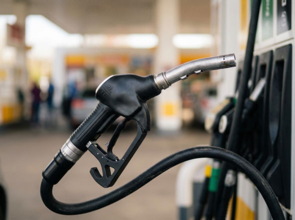 Hurtowe ceny paliw 02.04.2026 - Aramco i Orlen tną stawki na przekór globalnemu kryzysowi