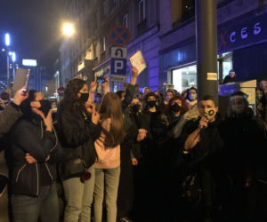 Protest kobiet w Katowicach. Tłumy strajkują przeciwko zakazowi aborcji