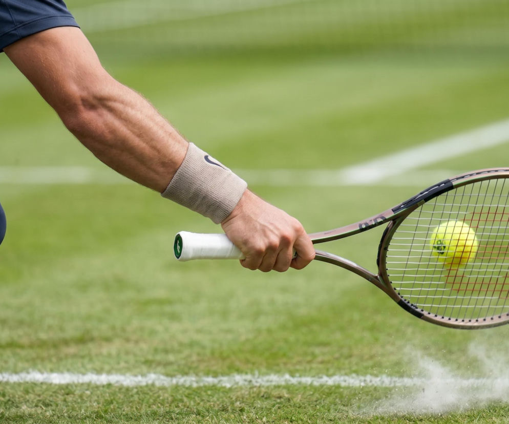 Turniej ATP w Londynie. Zobacz jak zagrał Polak po powrocie na kort