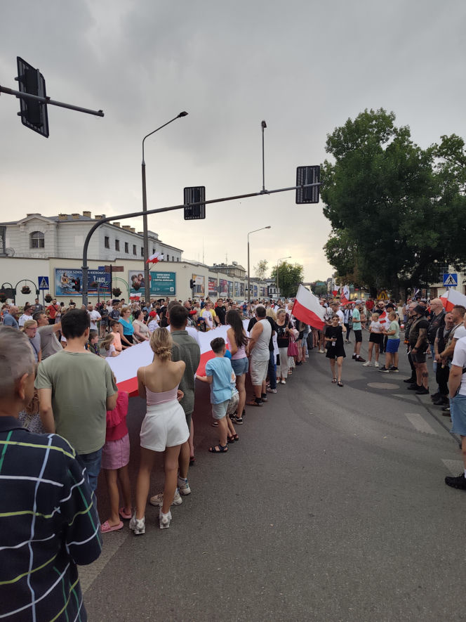 „Cześć i chwała bohaterom!”. Siedlczanie spotkali się w centrum miasta, by uczcić 82. rocznicę wybuchu Powstania Warszawskiego