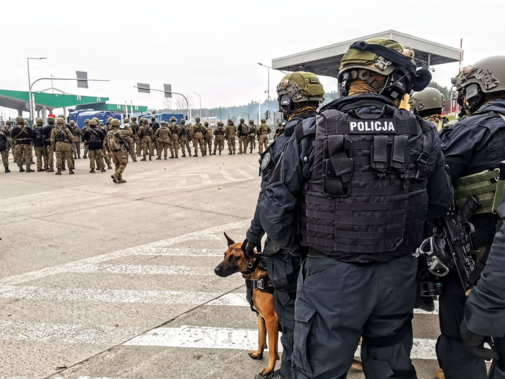 Kuźnica. Szturm migrantów na przejście graniczne [16.11.2021]