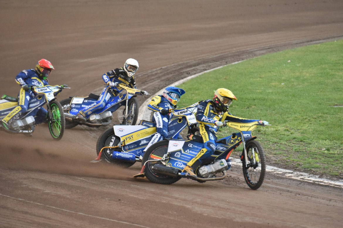 KS Toruń - Bayersystem GKM Grudziądz, zdjęcia kibiców i zawodników z Motoareny