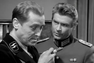 Hans Kloss nigdy nie powiedział tego Brunnerowi. Legendę kultowego cytatu stworzył Stanisław Bareja