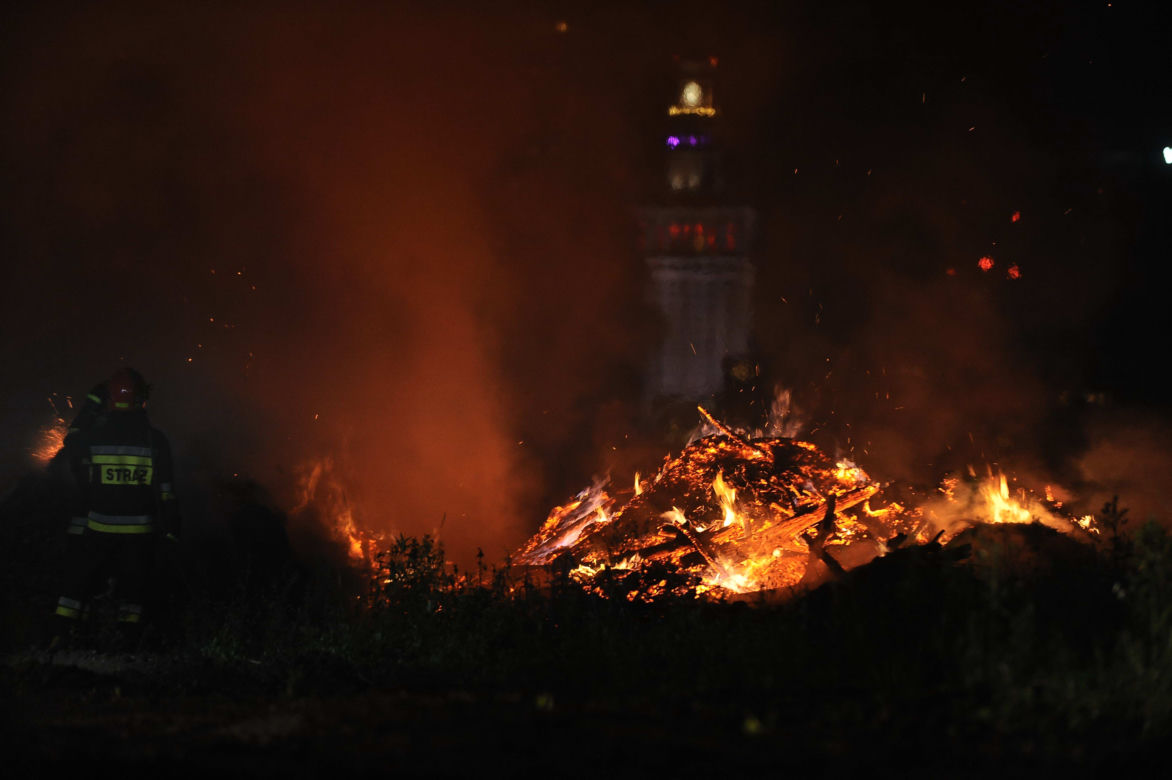 Nocny pożar przy ulicy Kolejowej