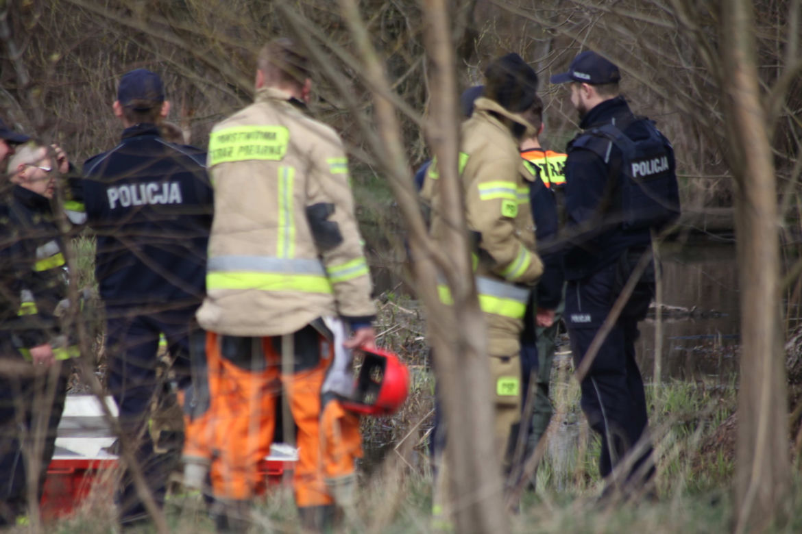 Potworna tragedia tuż przed świętami. 24-latek skoczył do wody, nie żyje