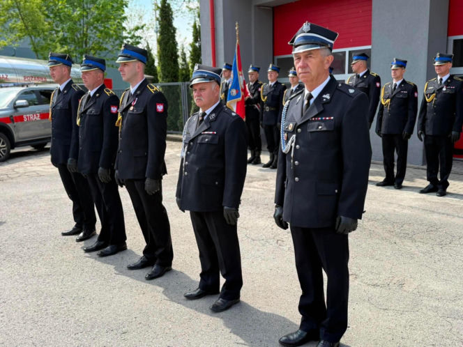 Uroczyste Obchody Dnia Strażaka w Starachowicach. Odznaczenia, awanse i wyróżnienia dla strażaków
