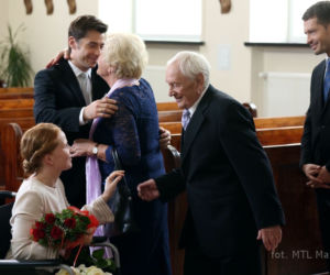 M jak miłość odc. 1111. Ewa (Dominika Kluźniak), Marek (Kacper Kuszewski), Barbara (Teresa Lipowska), Lucjan (Witold Pyrkosz), Tomek (Andrzej Młynarczyk) 