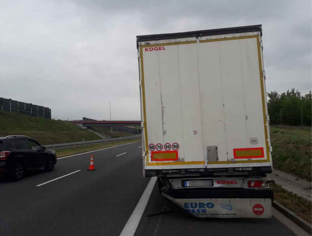Groźny wypadek na A1! Półroczne dziecko w ciężkim stanie