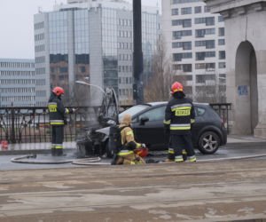Pożar auta na moście poniatowskiego