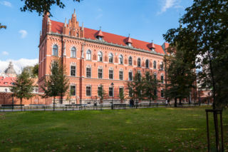 Tajemniczy ogród w Krakowie. Jak wejść za mur obok Wawelu?