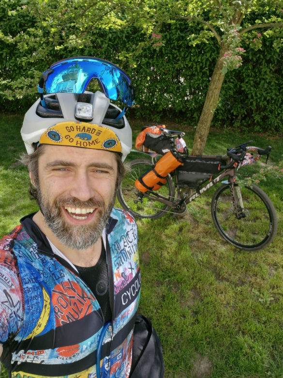 Kamil Lemieszewski: Znany aktor pedałował w majówkę ponad 300 km, żeby pomóc dzieciakom!