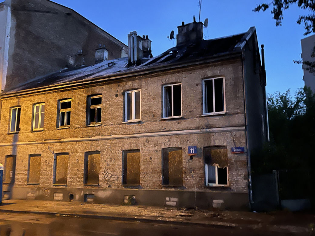 Pożar na Mińskiej. Kamienica płonęła jak pochodnia