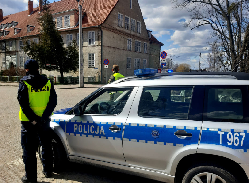 Warmińsko-mazurskie: policjanci walczą z łamaniem nowych przepisów
