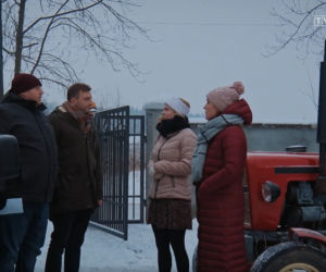 M jak miłość, odcinek 1587, Ula (Iga Krefft), kochanka Halinka (Małgorzata Moskalewicz), Tadeusz (Bartłomiej Nowosielski), Bartek (Arkadiusz Smoleński)