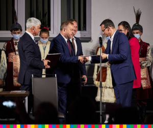 Premier Mateusz Morawiecki przyjechał na Podlasie i rozdaje czeki 