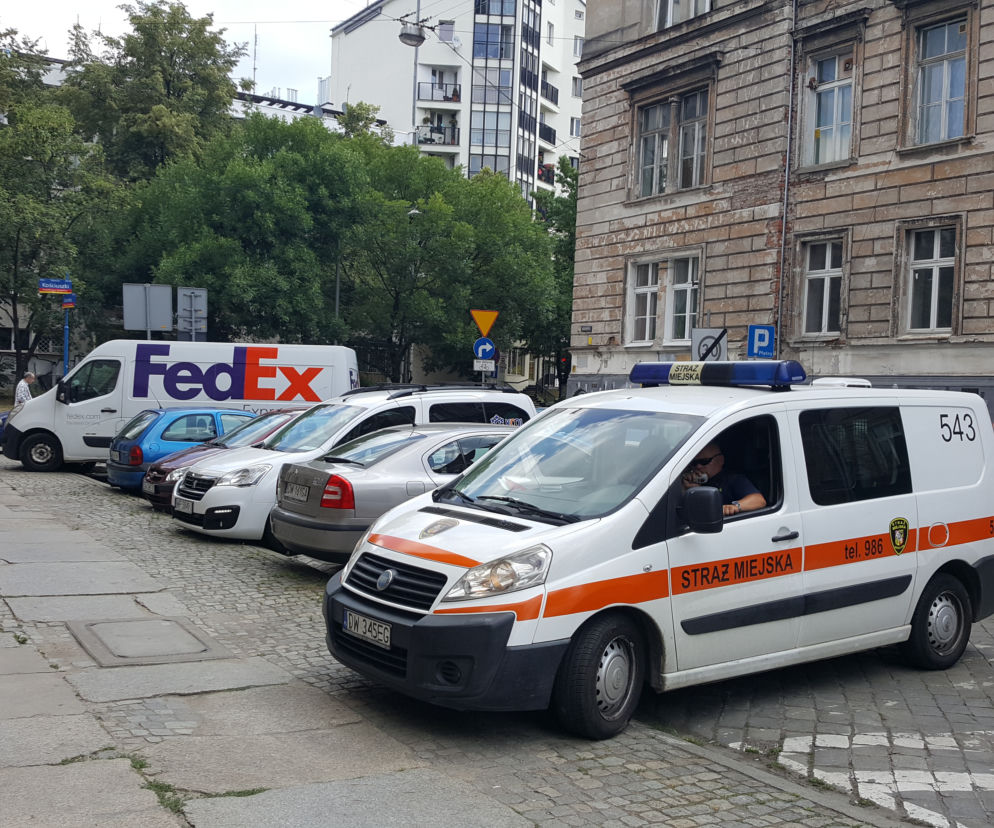 Dużo wakatów w straży miejskiej we Wrocławiu. Chętnych do pracy brak