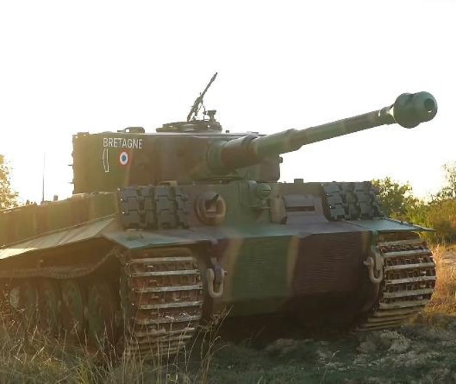 Od Waffen-SS do armii francuskiej. Czołg Tygrys I z Saumur znów jeździ