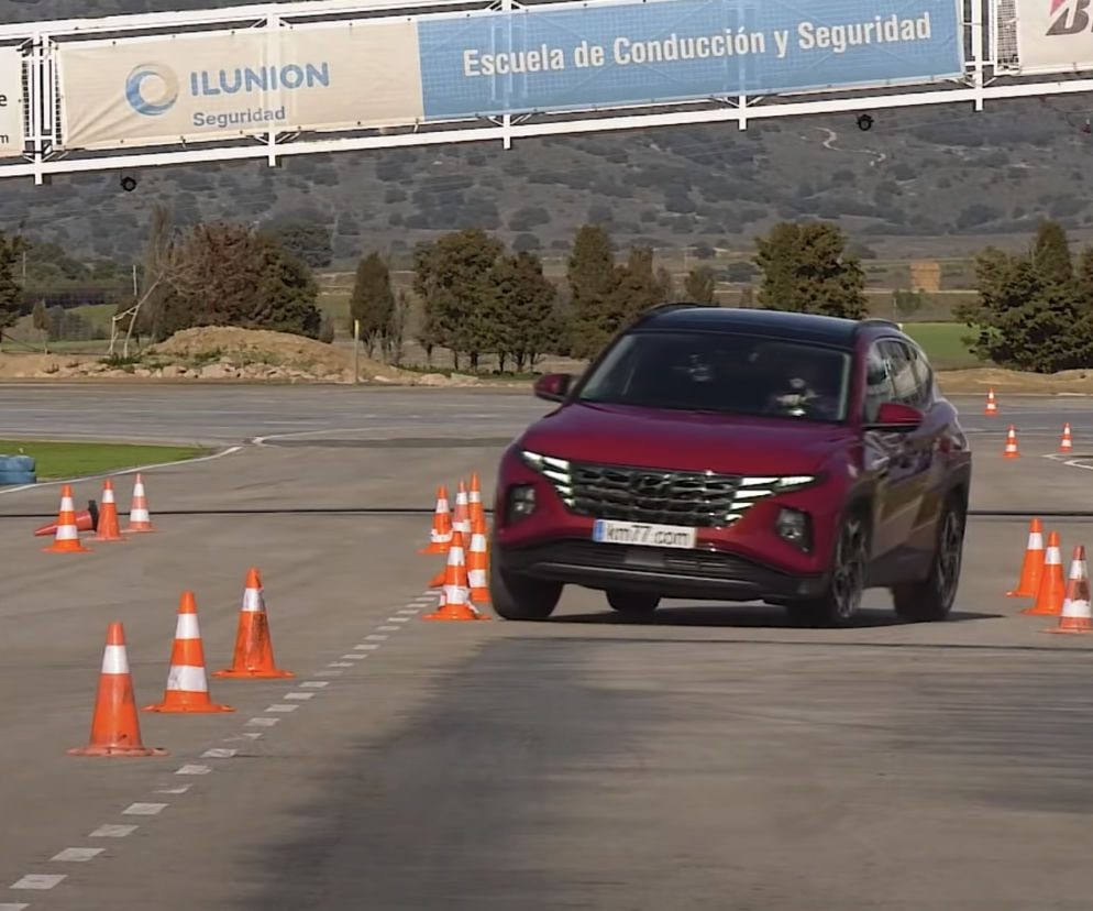 Hyundai Tucson w teście łosia