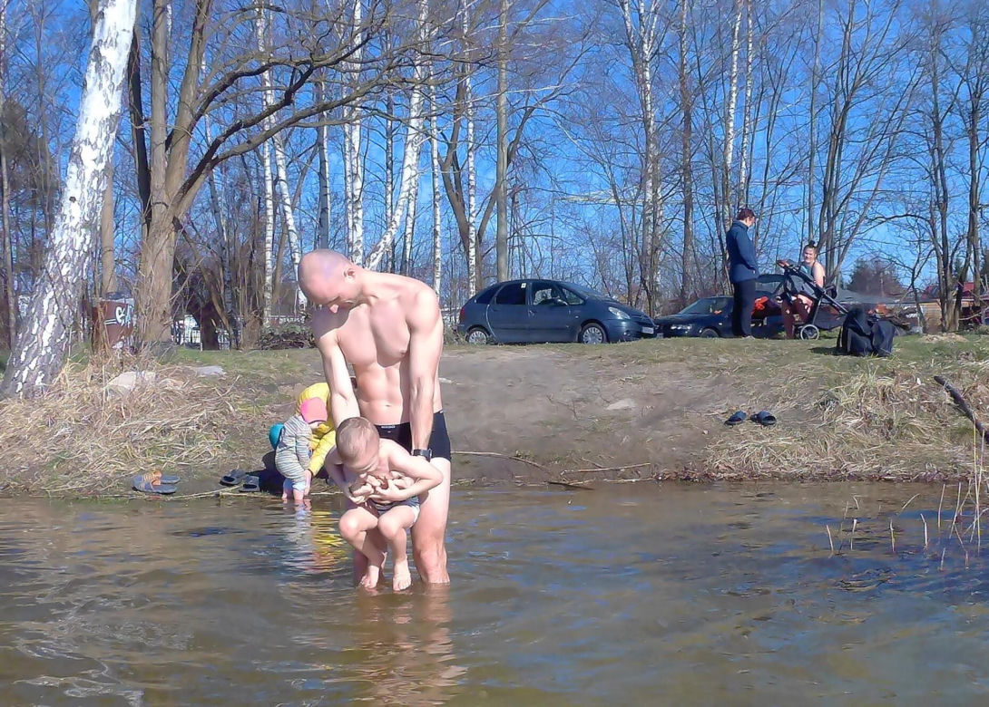 Wiosenna aura nie odstrasza MORSÓW. Morsowali w Starachowicach i pod Marcinkowem