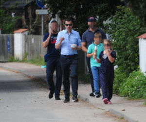 Zabrał dzieci na lody.