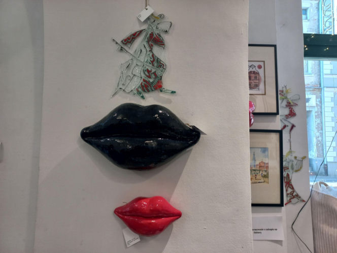 ​Z każdym dniem wybór jest coraz mniejszy. W Galerii MBWA w Lesznie trwa Kiermasz Świąteczny