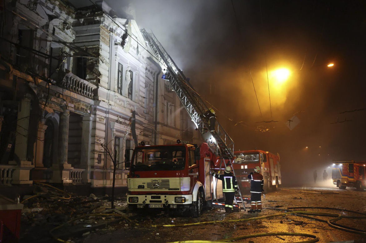 Wielki nocny atak Putina. Są ofiary i ranni, domy mieszkalne w ogniu