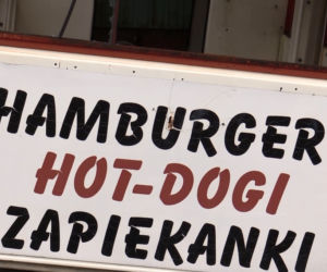 Cmentarzysko food trucków w Warszawie
