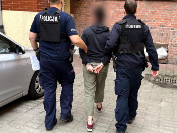 Krwawa awantura przed blokiem. 49-latek zginął od ciosów nożem! 