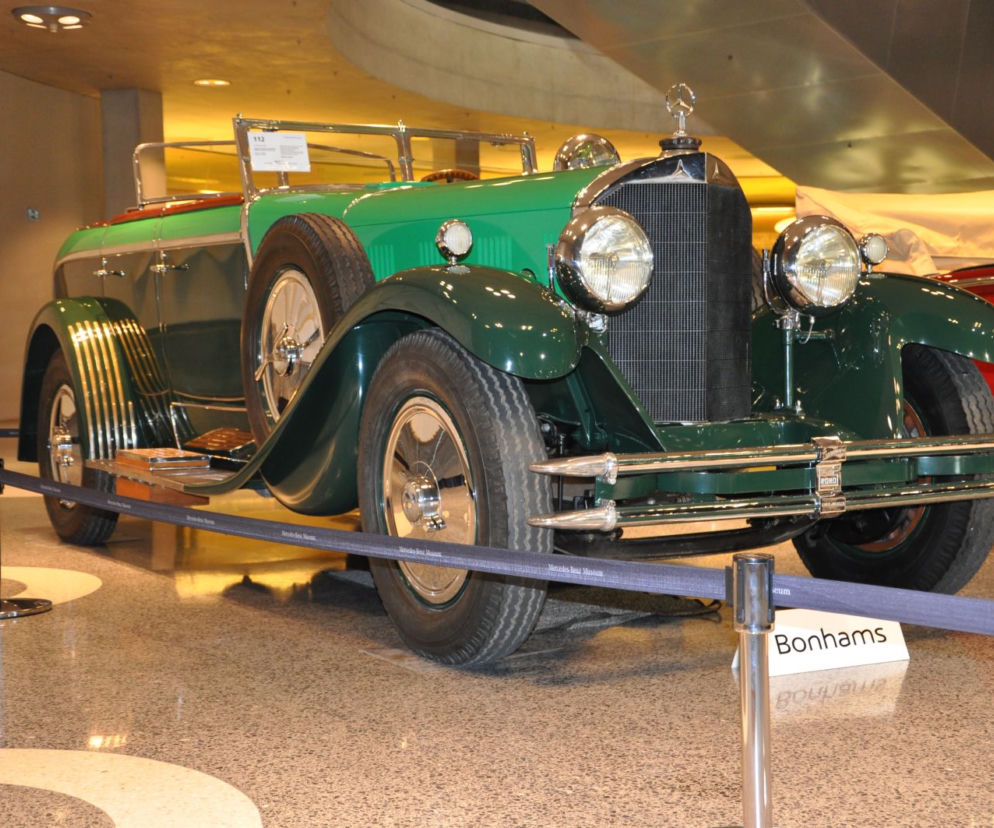 Aukcja zabytkowych Mercedesów w muzeum w Stuttgarcie
