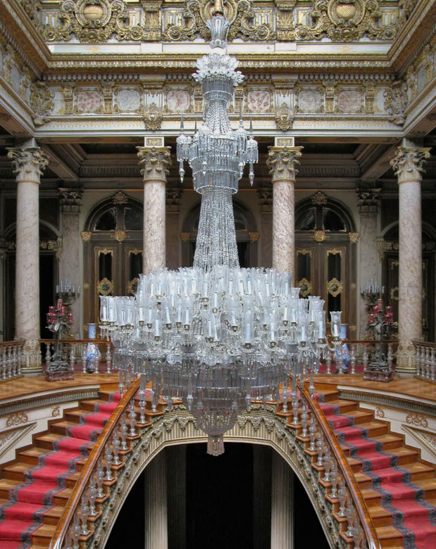Baccarat – kryształowy żyrandol w Pałacu Dolmabahce w Stambule