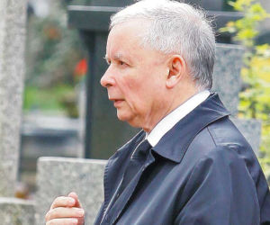 Wielka majówka polityków 2013: Kaczyński na cmentarzu