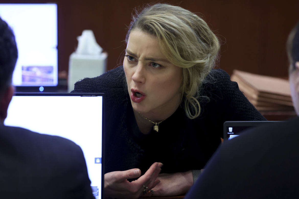  Amber Heard szantażowała Deppa! Nie zgadniesz, czego zażądała