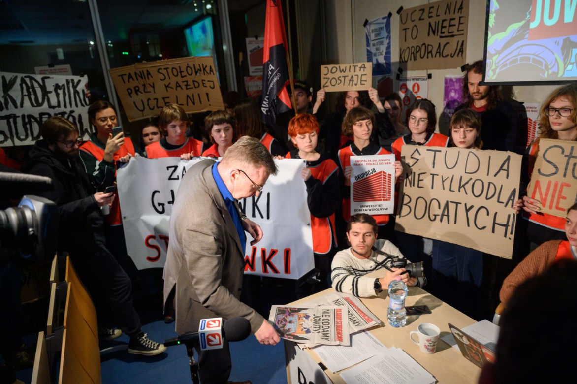 Minister nauki Dariusz Wieczorek w Poznaniu. DS "Jowita" zostaje! Znajdą się pieniądze na remont akademika