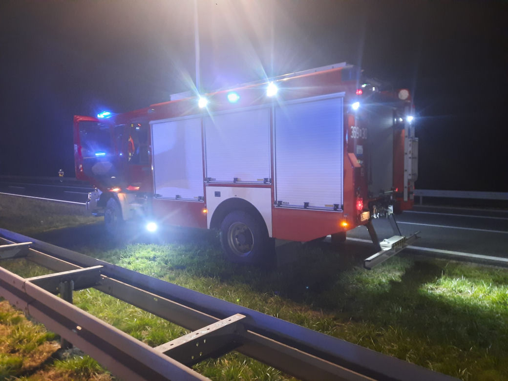Wypadek śmiertelny na A4. 12-latek zginął przygnieciony busem. Szczegóły tragedii są porażające