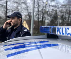 Szczecińscy policjanci kontrolują przestrzeganie kwarantanny
